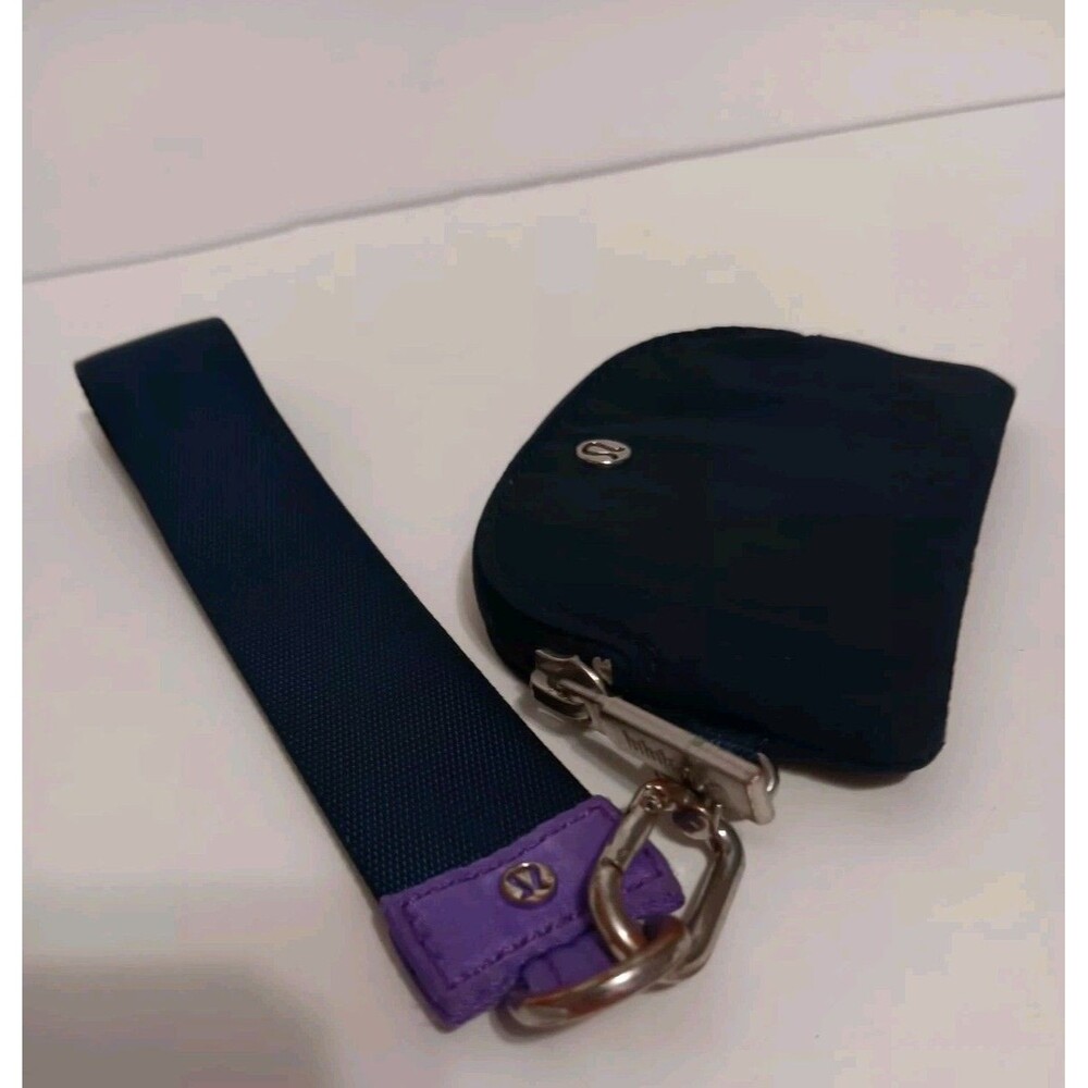 Lululemon Pouch Wristlet Keychain Midnight Blue Zip Around 4"×3"